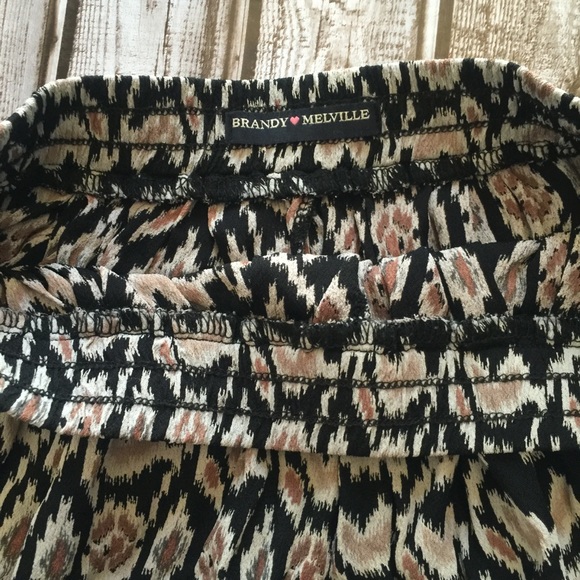 Bundle 💟 Brandy Melville • Pattern Printed Sheer Skirt - Picture 3 of 4